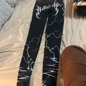 Edgy Black Graphic Women Jeggings